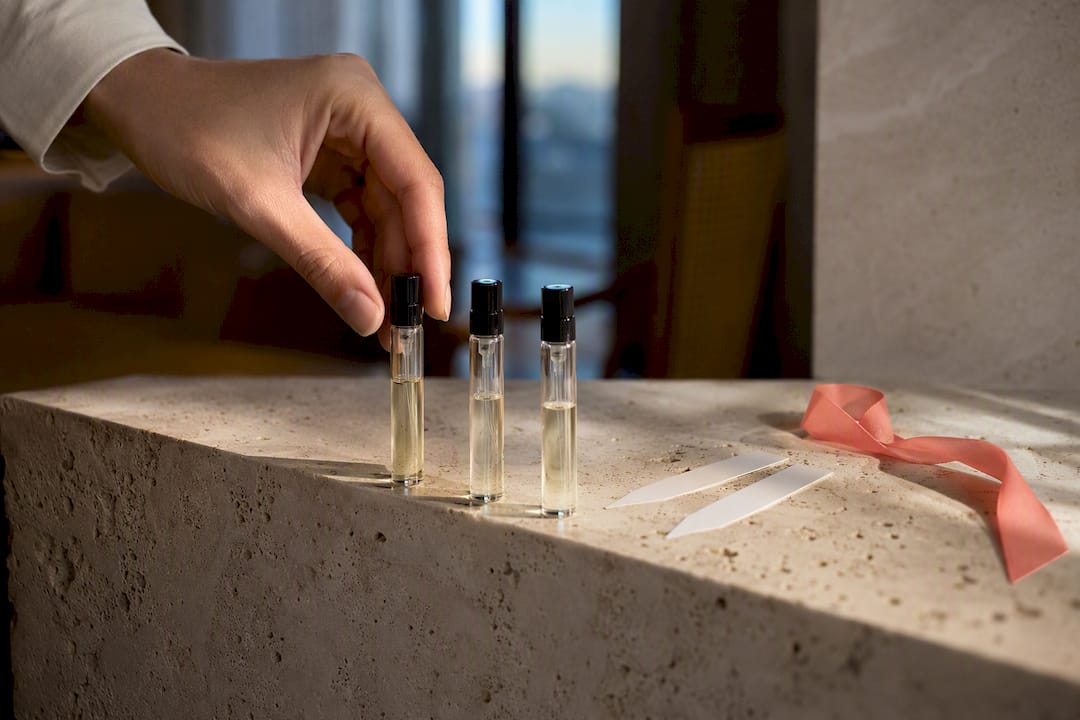 Anonymous fragrance decants arranged for sampling